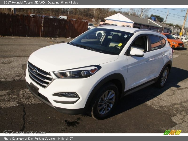 Dazzling White / Beige 2017 Hyundai Tucson SE AWD