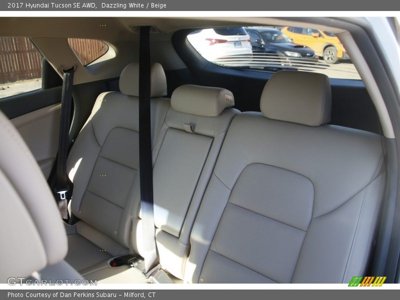 Dazzling White / Beige 2017 Hyundai Tucson SE AWD