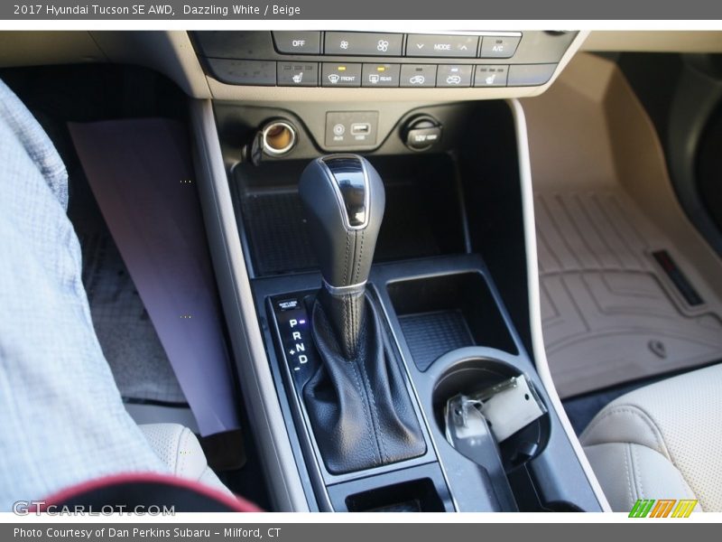 Dazzling White / Beige 2017 Hyundai Tucson SE AWD