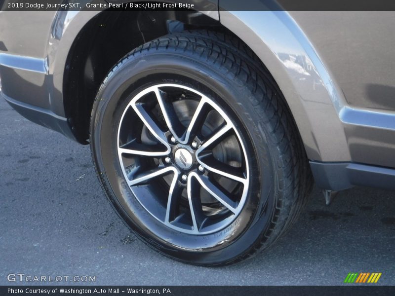 Granite Pearl / Black/Light Frost Beige 2018 Dodge Journey SXT