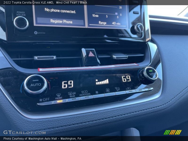 Wind Chill Pearl / Black 2022 Toyota Corolla Cross XLE AWD