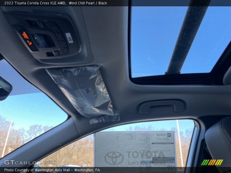 Wind Chill Pearl / Black 2022 Toyota Corolla Cross XLE AWD