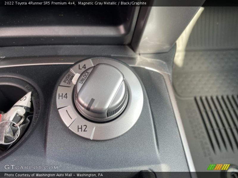 Magnetic Gray Metallic / Black/Graphite 2022 Toyota 4Runner SR5 Premium 4x4