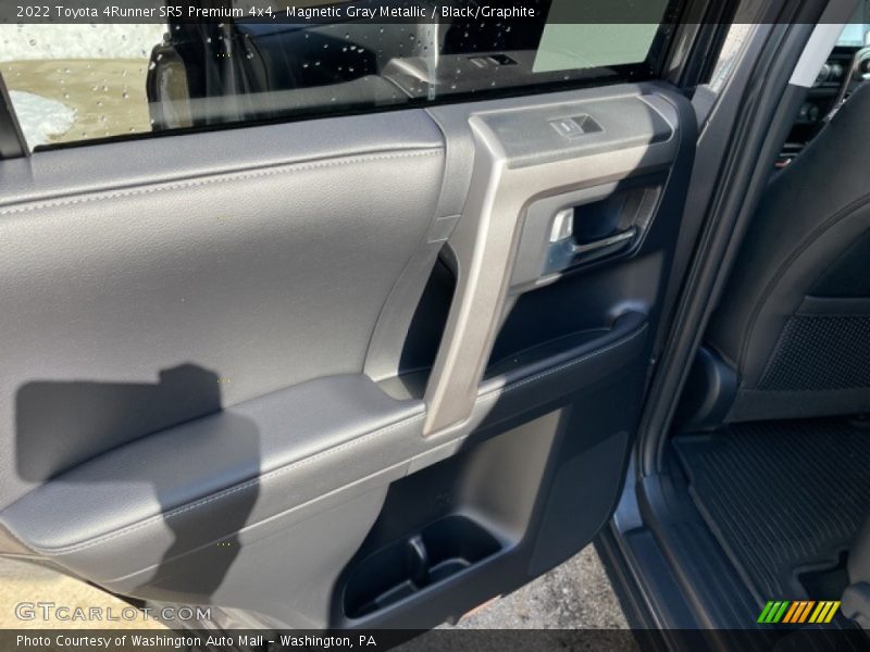 Magnetic Gray Metallic / Black/Graphite 2022 Toyota 4Runner SR5 Premium 4x4