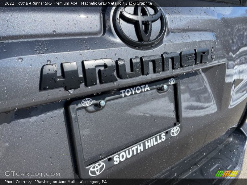 Magnetic Gray Metallic / Black/Graphite 2022 Toyota 4Runner SR5 Premium 4x4