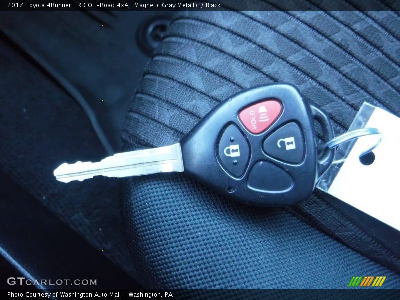 Magnetic Gray Metallic / Black 2017 Toyota 4Runner TRD Off-Road 4x4