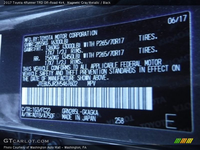 Magnetic Gray Metallic / Black 2017 Toyota 4Runner TRD Off-Road 4x4