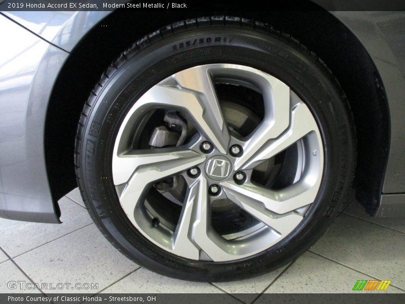 Modern Steel Metallic / Black 2019 Honda Accord EX Sedan