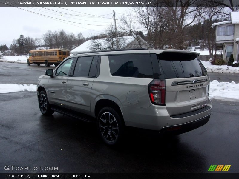 Iridescent Pearl Tricoat / Jet Black/­Victory Red 2022 Chevrolet Suburban RST 4WD