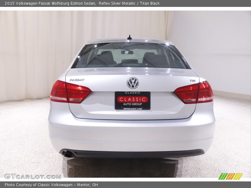 Reflex Silver Metallic / Titan Black 2015 Volkswagen Passat Wolfsburg Edition Sedan