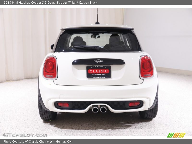 Pepper White / Carbon Black 2019 Mini Hardtop Cooper S 2 Door