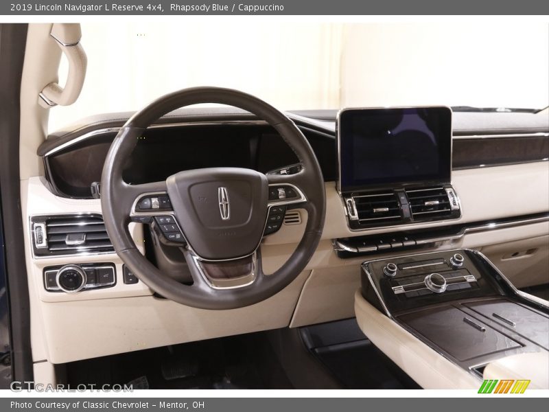 Dashboard of 2019 Navigator L Reserve 4x4