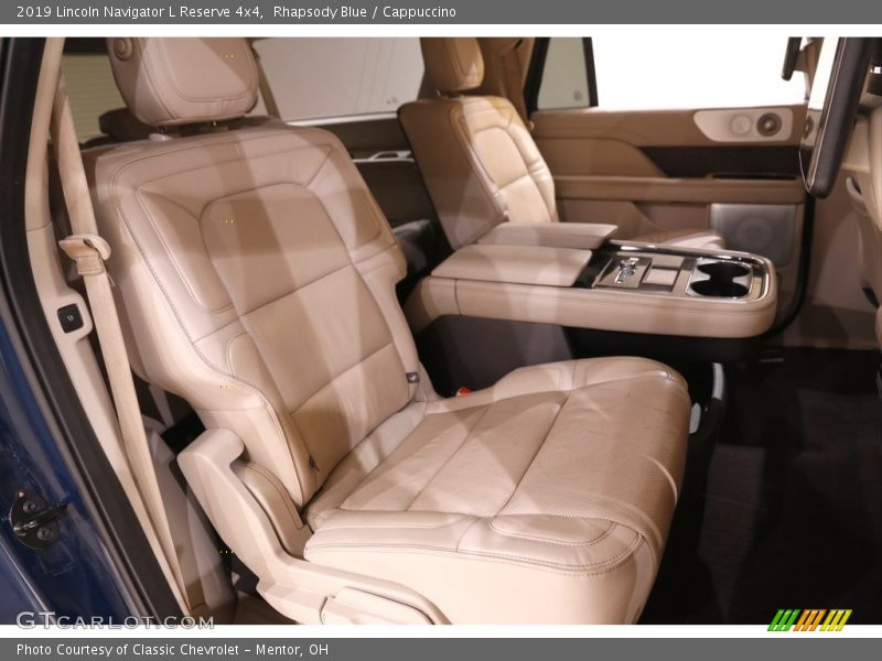 Rear Seat of 2019 Navigator L Reserve 4x4