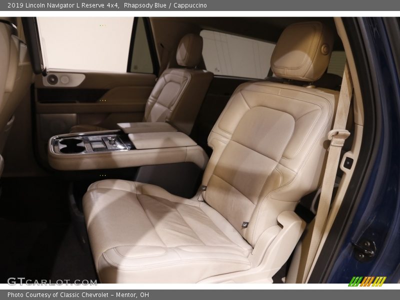 Rear Seat of 2019 Navigator L Reserve 4x4