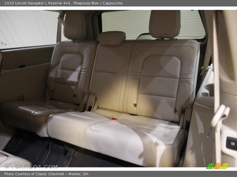 Rear Seat of 2019 Navigator L Reserve 4x4