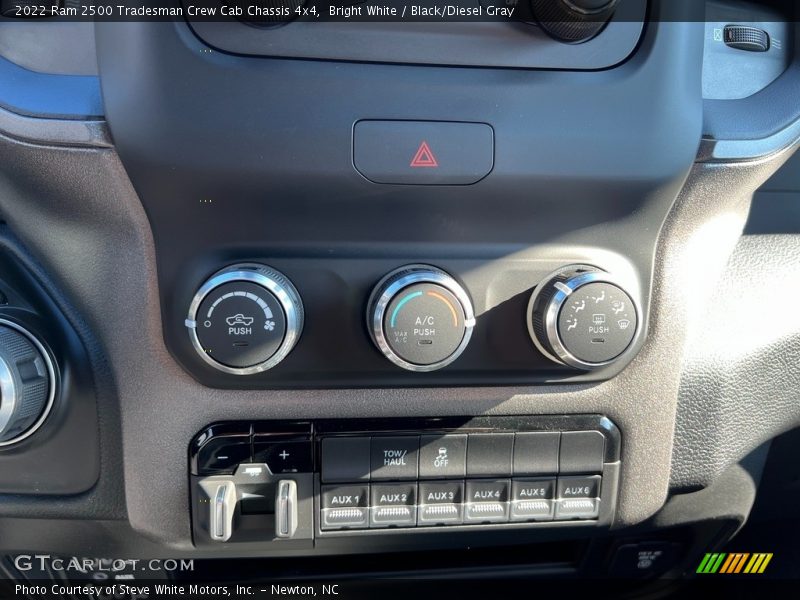 Bright White / Black/Diesel Gray 2022 Ram 2500 Tradesman Crew Cab Chassis 4x4