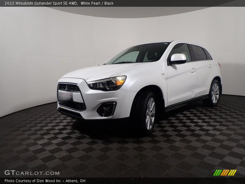White Pearl / Black 2013 Mitsubishi Outlander Sport SE 4WD