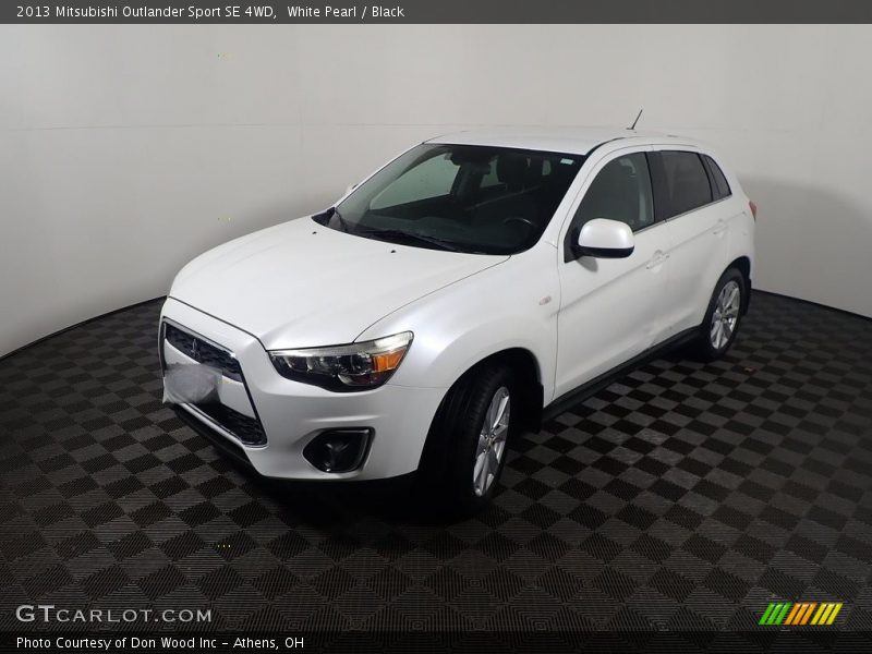 White Pearl / Black 2013 Mitsubishi Outlander Sport SE 4WD