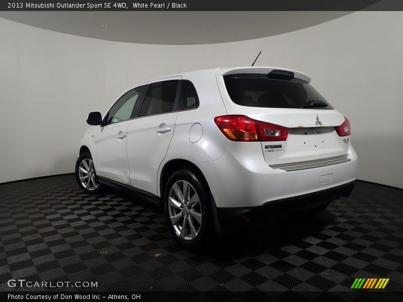 White Pearl / Black 2013 Mitsubishi Outlander Sport SE 4WD