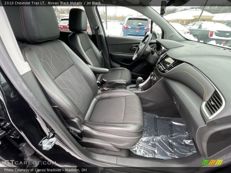Mosaic Black Metallic / Jet Black 2019 Chevrolet Trax LT