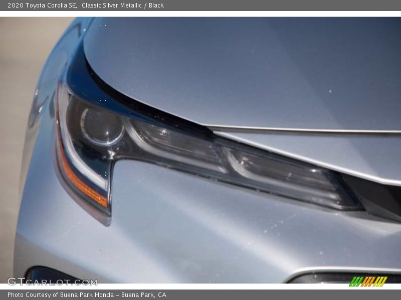 Classic Silver Metallic / Black 2020 Toyota Corolla SE