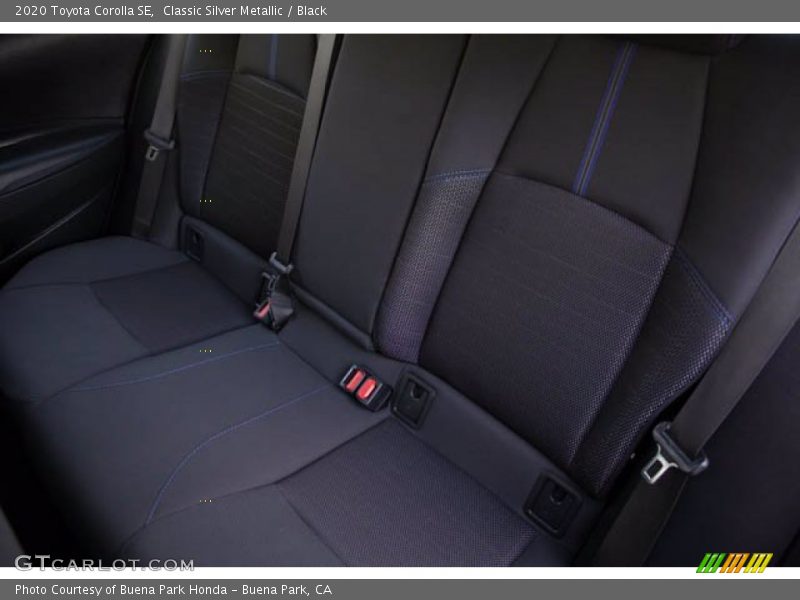 Classic Silver Metallic / Black 2020 Toyota Corolla SE