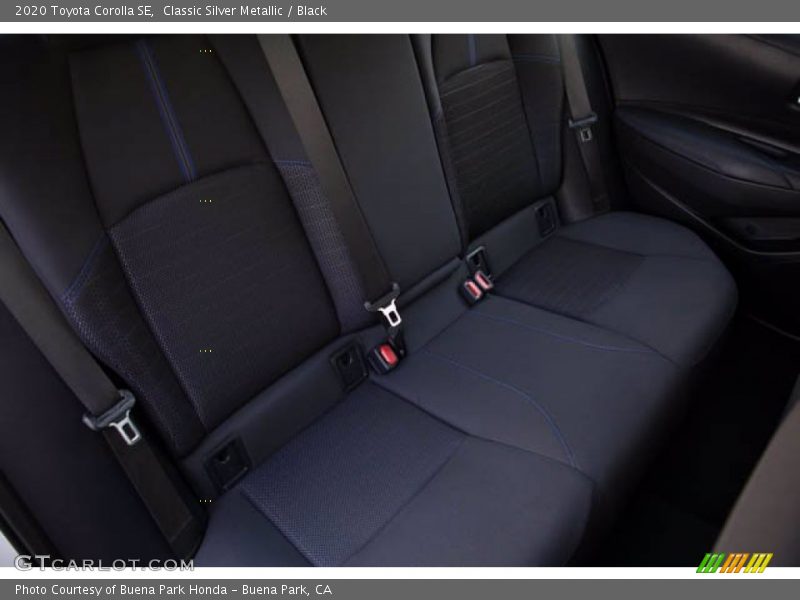 Classic Silver Metallic / Black 2020 Toyota Corolla SE