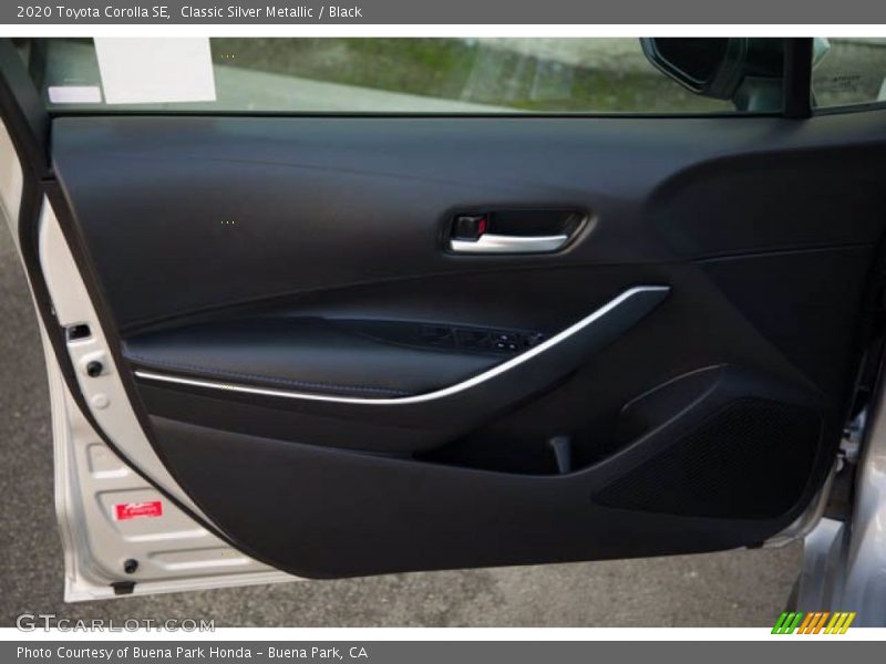Classic Silver Metallic / Black 2020 Toyota Corolla SE