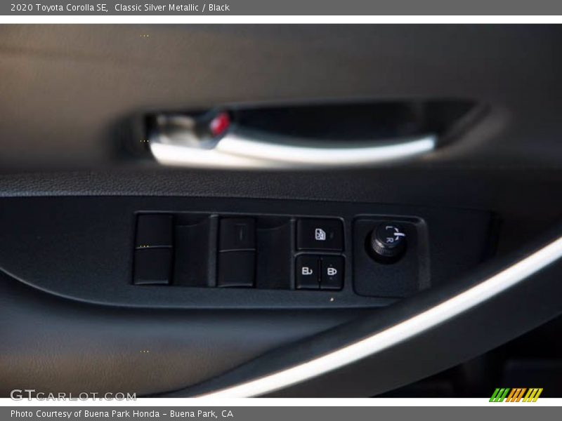 Classic Silver Metallic / Black 2020 Toyota Corolla SE
