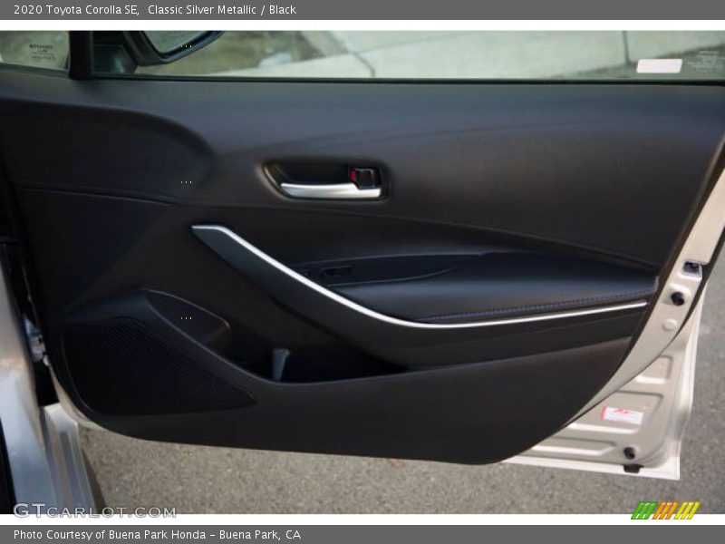 Classic Silver Metallic / Black 2020 Toyota Corolla SE