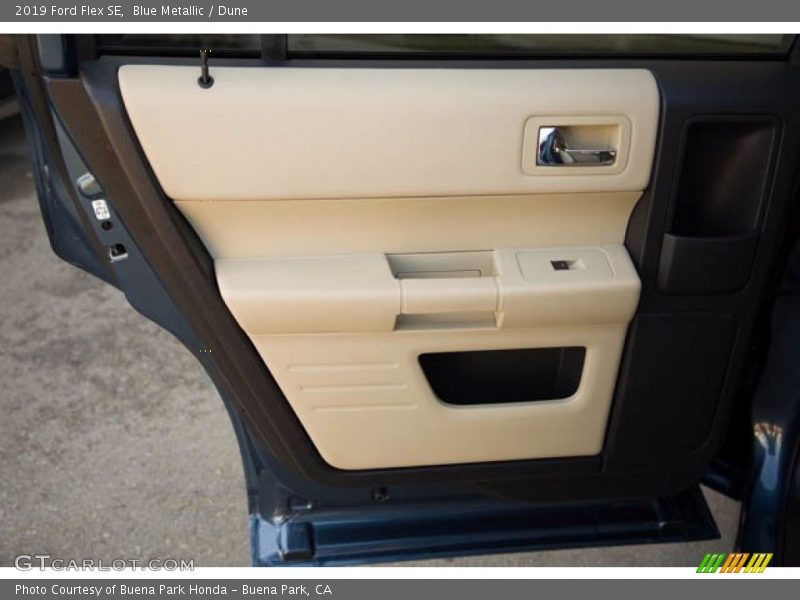 Blue Metallic / Dune 2019 Ford Flex SE