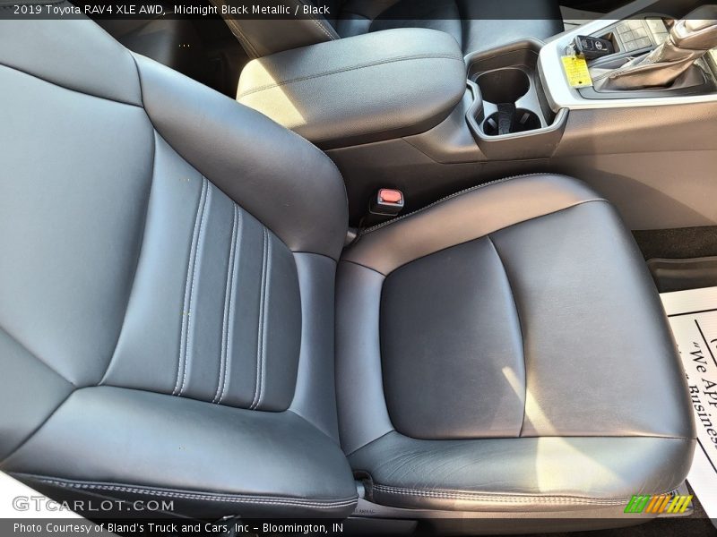 Midnight Black Metallic / Black 2019 Toyota RAV4 XLE AWD