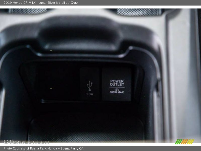 Lunar Silver Metallic / Gray 2019 Honda CR-V LX