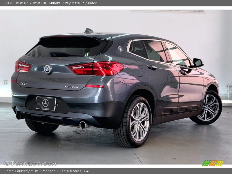 Mineral Grey Metallic / Black 2018 BMW X2 xDrive28i