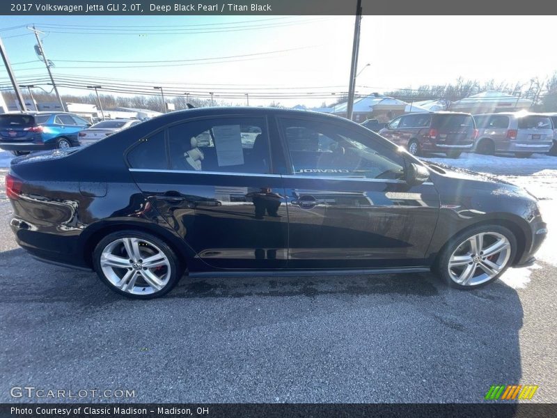 Deep Black Pearl / Titan Black 2017 Volkswagen Jetta GLI 2.0T