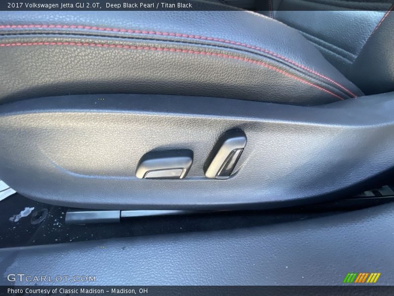 Deep Black Pearl / Titan Black 2017 Volkswagen Jetta GLI 2.0T