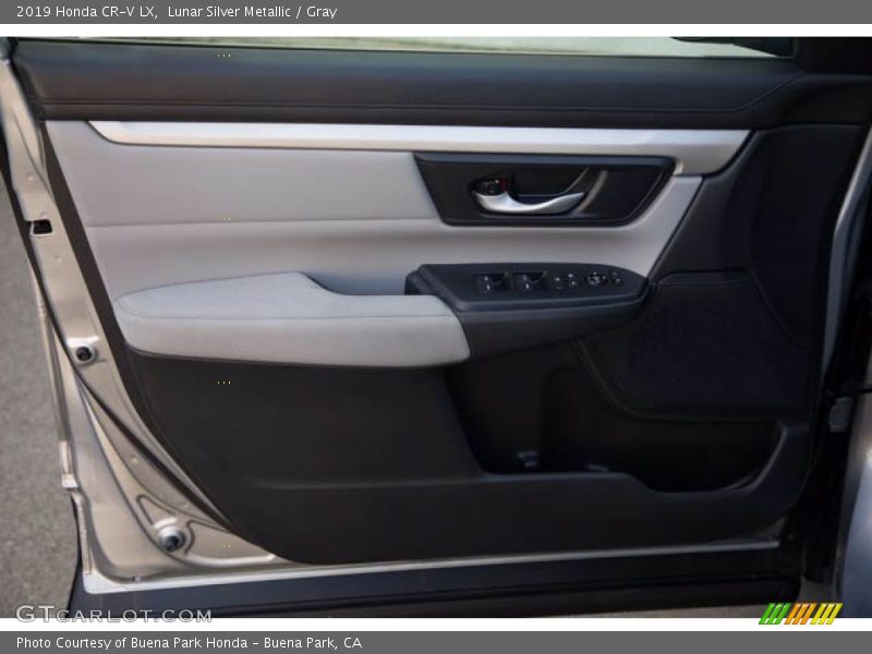 Lunar Silver Metallic / Gray 2019 Honda CR-V LX