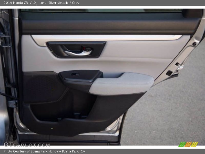 Lunar Silver Metallic / Gray 2019 Honda CR-V LX