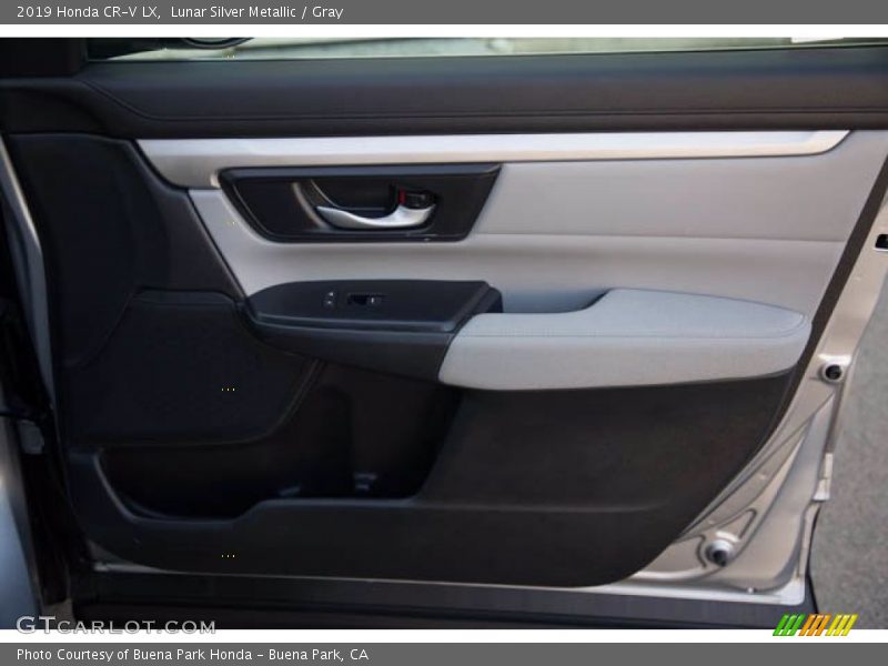 Lunar Silver Metallic / Gray 2019 Honda CR-V LX