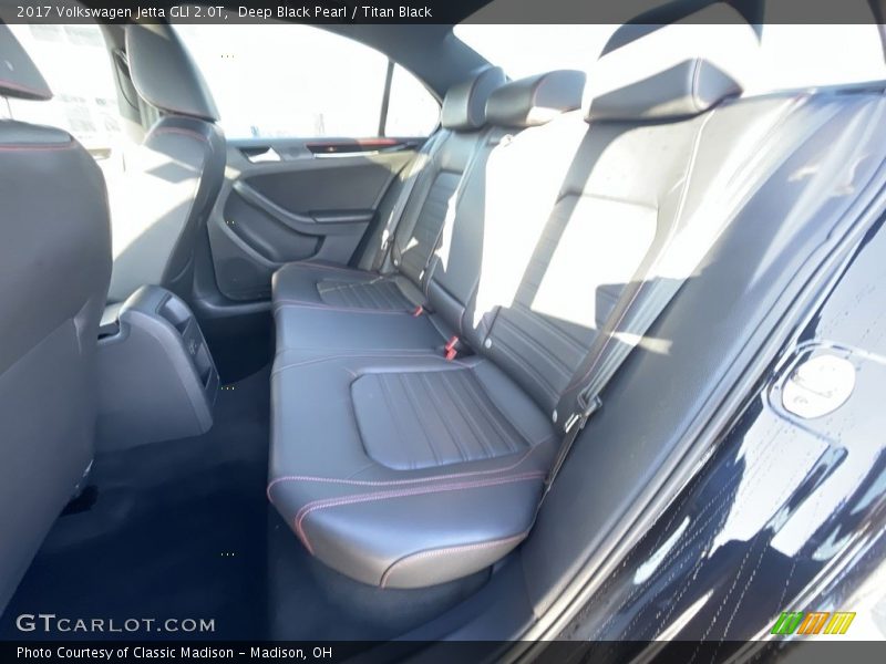 Deep Black Pearl / Titan Black 2017 Volkswagen Jetta GLI 2.0T