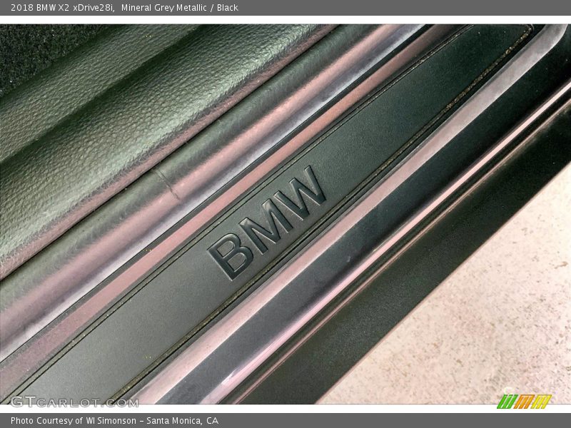 Mineral Grey Metallic / Black 2018 BMW X2 xDrive28i