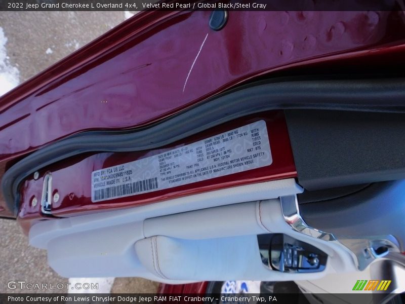 Velvet Red Pearl / Global Black/Steel Gray 2022 Jeep Grand Cherokee L Overland 4x4