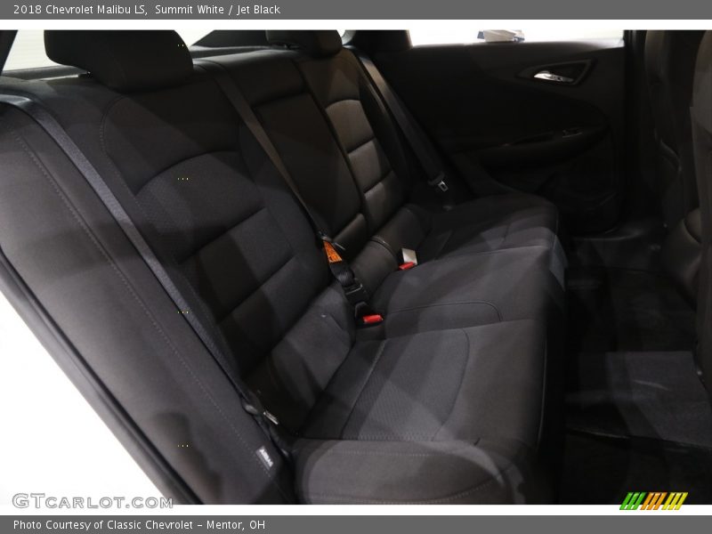 Summit White / Jet Black 2018 Chevrolet Malibu LS