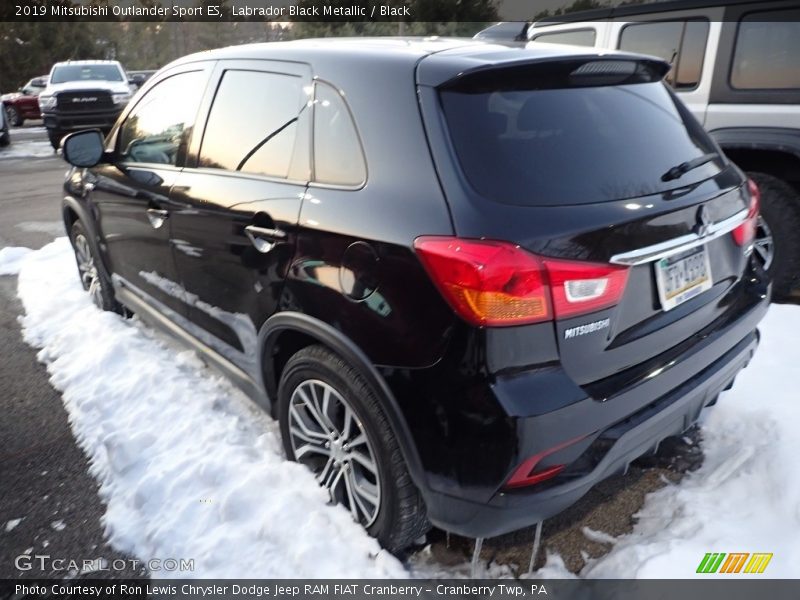 Labrador Black Metallic / Black 2019 Mitsubishi Outlander Sport ES