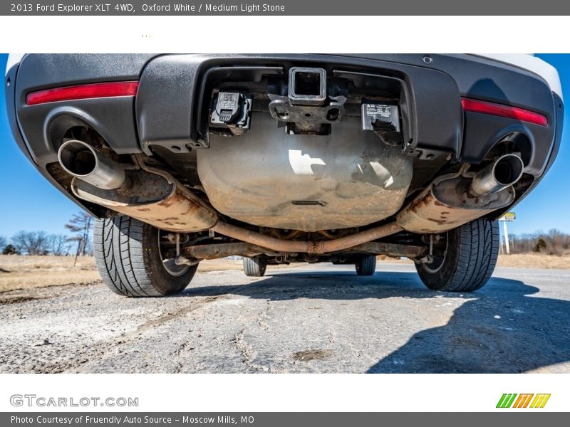 Oxford White / Medium Light Stone 2013 Ford Explorer XLT 4WD