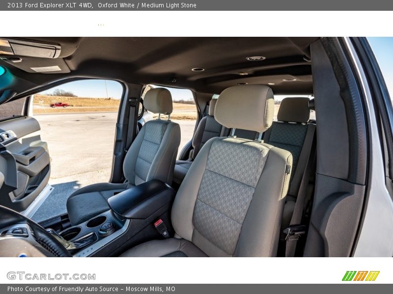 Oxford White / Medium Light Stone 2013 Ford Explorer XLT 4WD