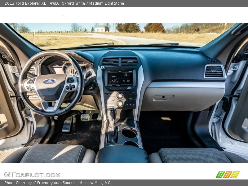 Oxford White / Medium Light Stone 2013 Ford Explorer XLT 4WD