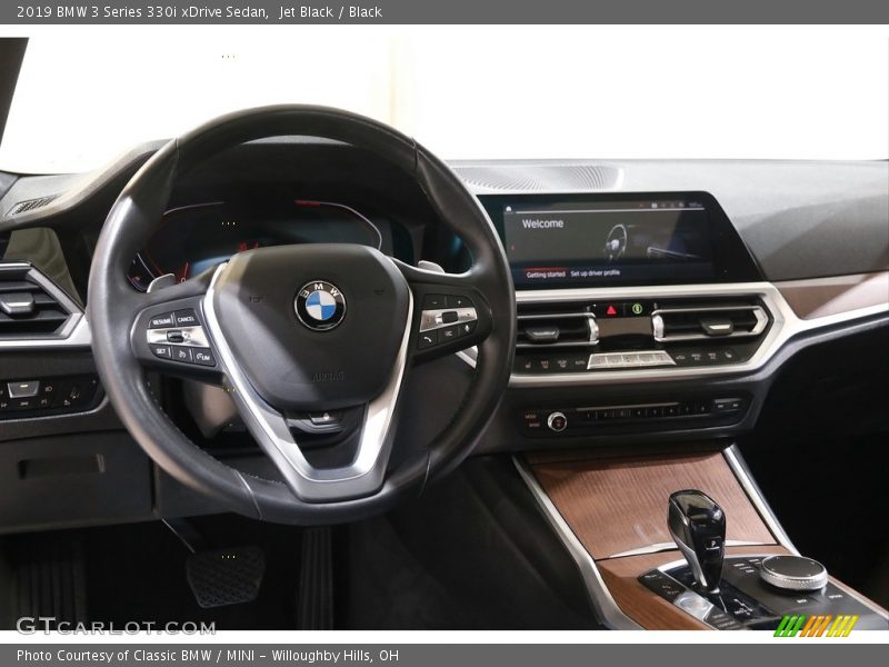Jet Black / Black 2019 BMW 3 Series 330i xDrive Sedan