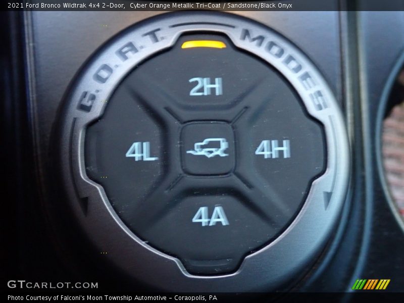 Cyber Orange Metallic Tri-Coat / Sandstone/Black Onyx 2021 Ford Bronco Wildtrak 4x4 2-Door