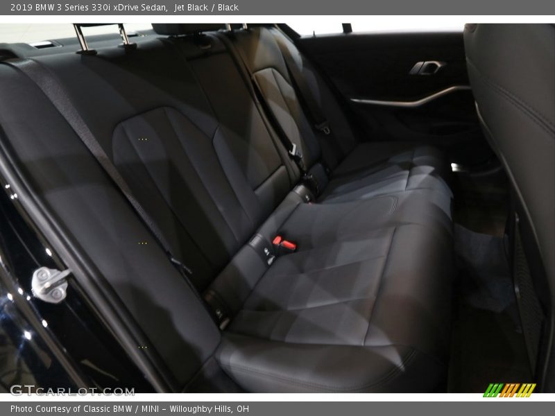 Jet Black / Black 2019 BMW 3 Series 330i xDrive Sedan